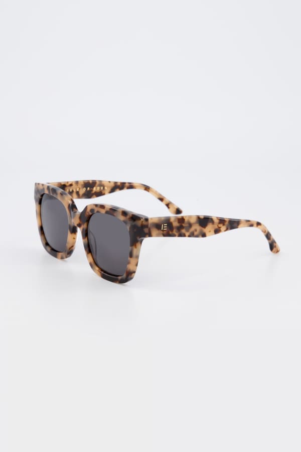 Maleika - White Tortoise - Image 2