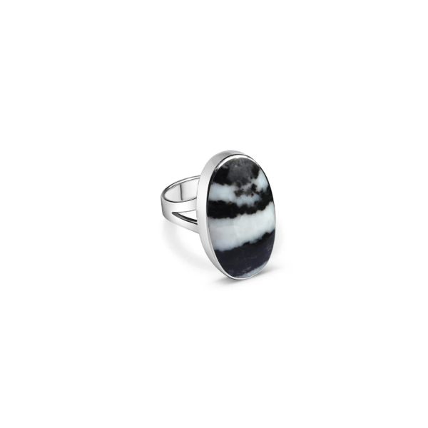 La Stele Zebra Oval Ring